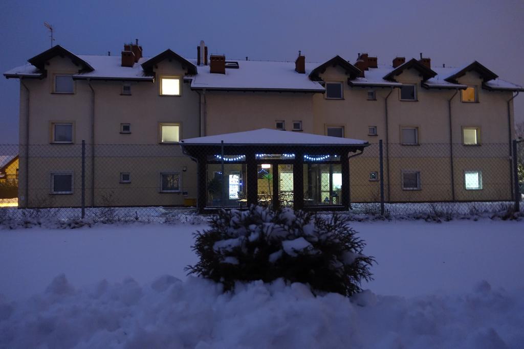 Hostel Leo *